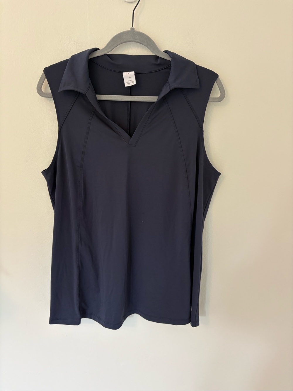 LIVI by Lane Bryant Sleeveless Polo Top in Navy size 14/16